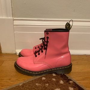 PINK LEATHER DOC MARTENS 8